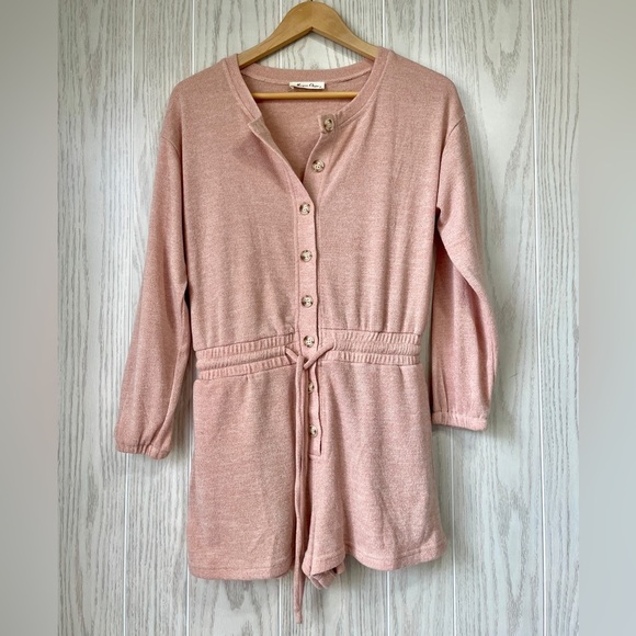 Morgan Claire Pants - Morgan Claire Soft Pink Romper Size S EUC